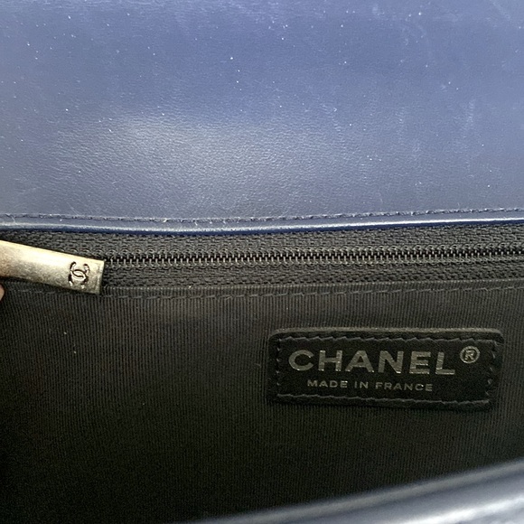 Chanel Boy Bag - Picture 15 of 16